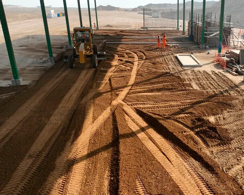 Conformación de terreno para desarrollo seguro de obra